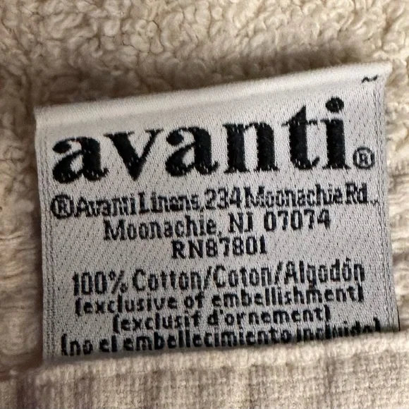 Avanti Cream and Green Embroidered Hand Towels - Picture 2 of 2